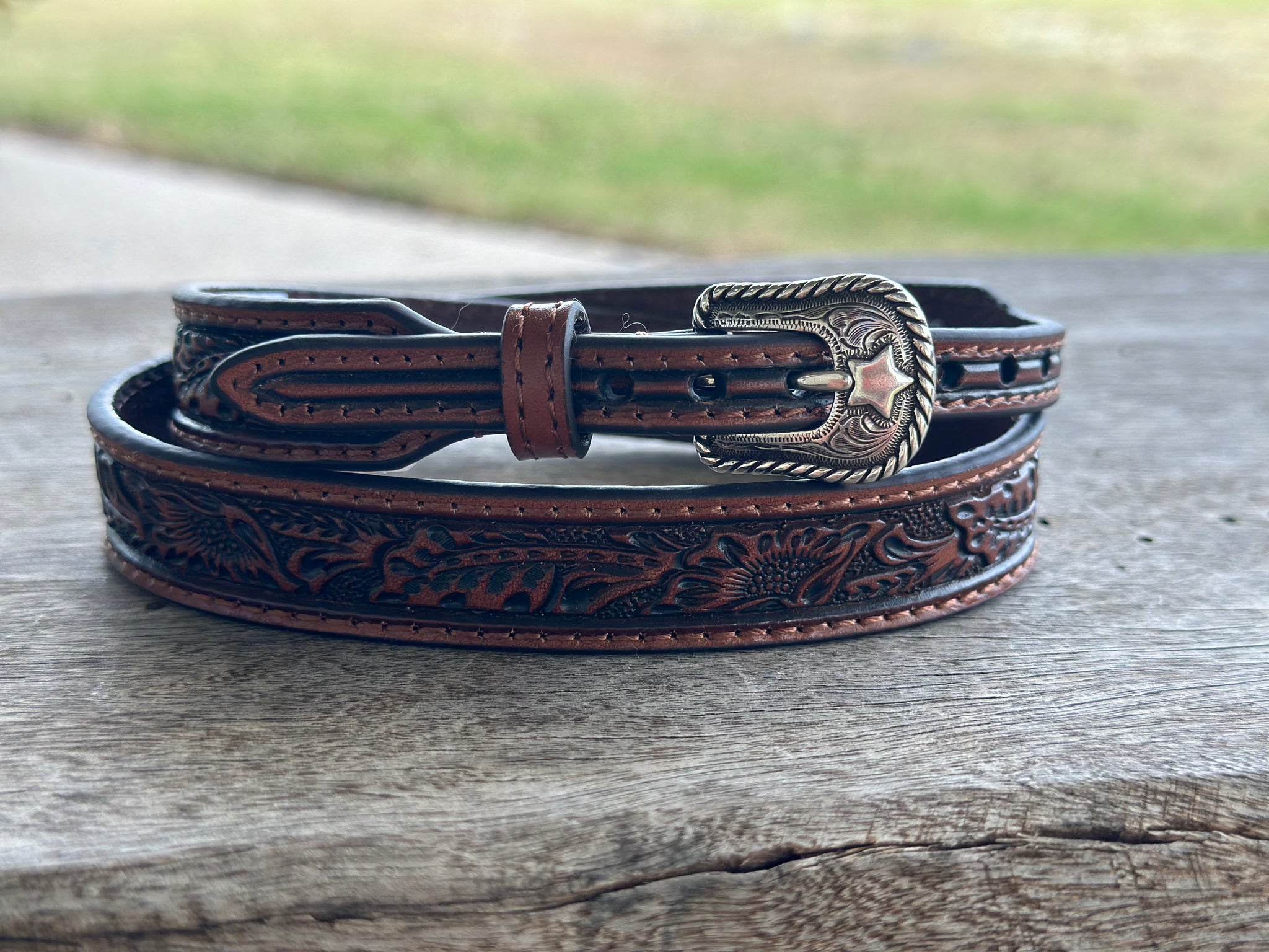 DARK BROWN FLOWER PATTERNED CROWN BAND