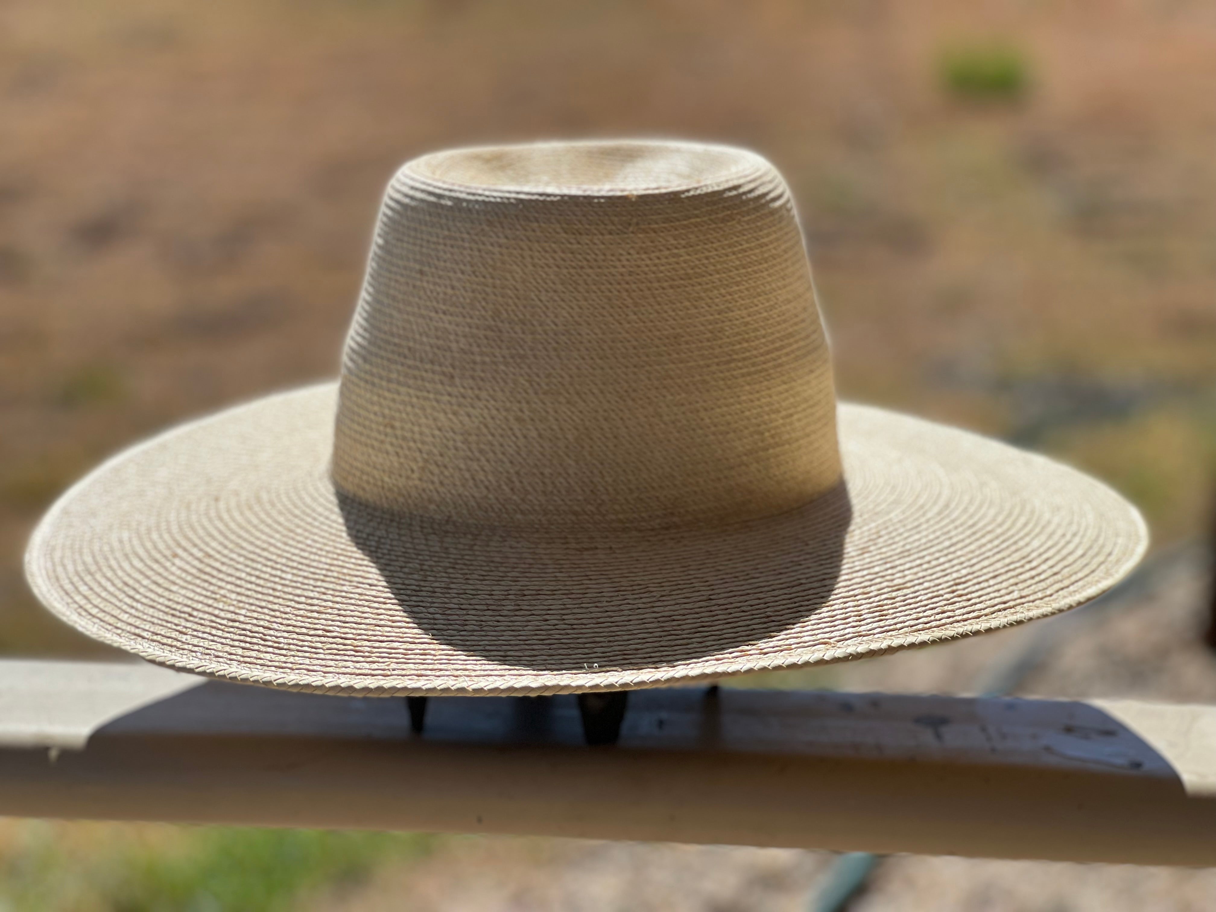 Jaxonbilt_Hats_are_Australian_made_palm_leaf_hats_and_crossbred_hats_for_cowgirls_and_cowboys_with_wide_brims_for_sun_protection_5”_brim_trim_on_edge_wide_crown_band_flat_brim_shape_light_palm_5”_brim