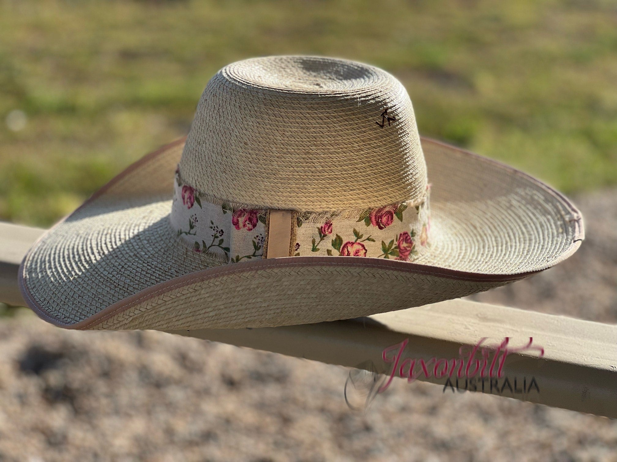 Jaxonbilt_Hats_are_Australian_made_palm_leaf_hats_and_crossbred_hats_for_cowgirls_and_cowboys_with_wide_brims_for_sun_protection_5”_brim_trim_on_edge_wide_crown_band_cool_hand_luke_shape