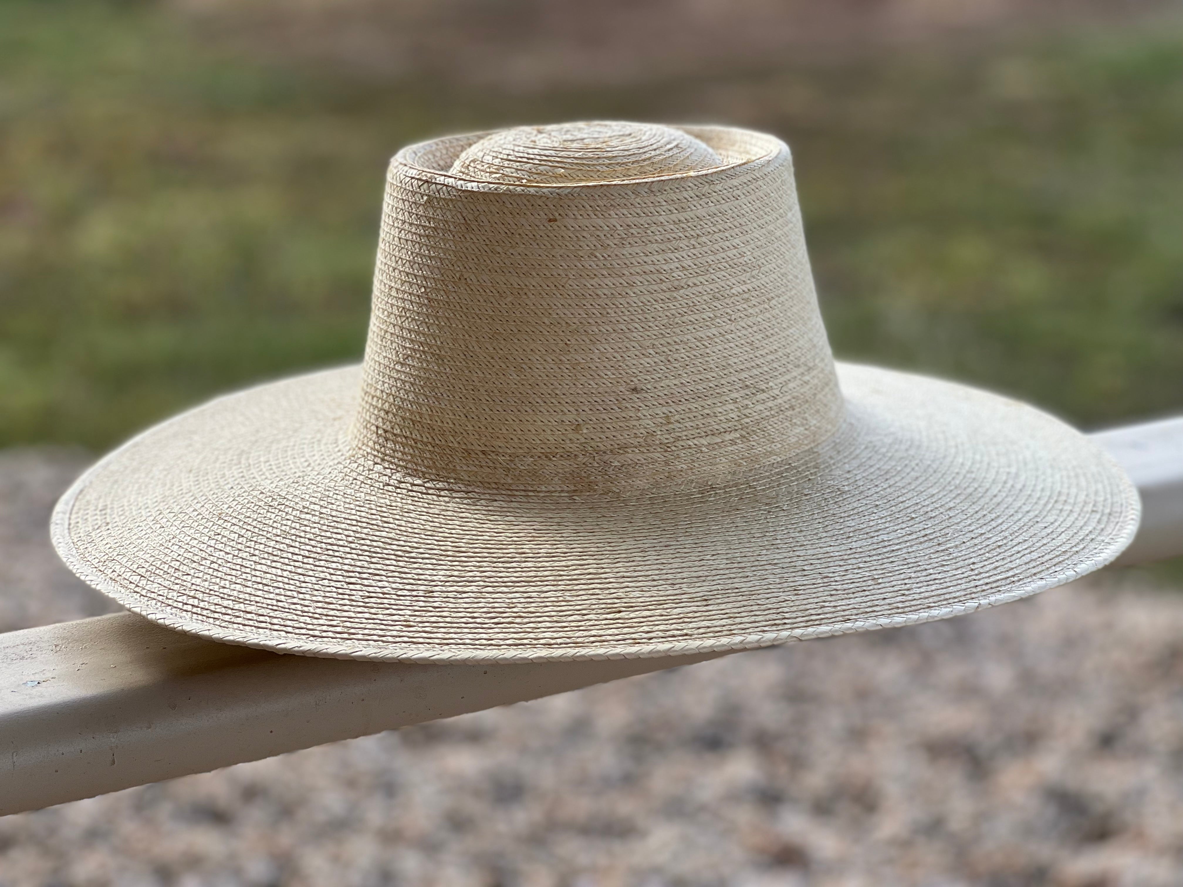 Jaxonbilt_Hats_are_Australian_made_palm_leaf_hats_and_crossbred_hats_for_cowgirls_and_cowboys_with_wide_brims_for_sun_protection_5”_brim_trim_on_edge_wide_crown_band_telescope_crown_shape_light_palm_5”_brim